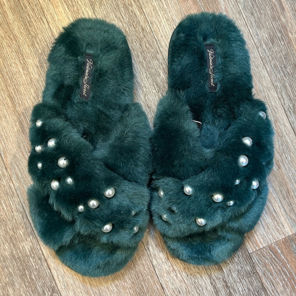 Victorias Secret Green Slippers with Pearl